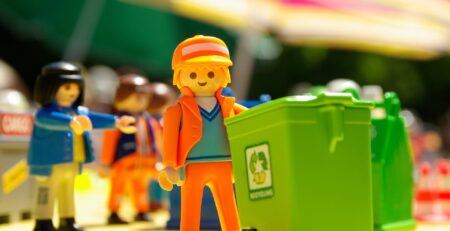 cubos de basura para reciclar