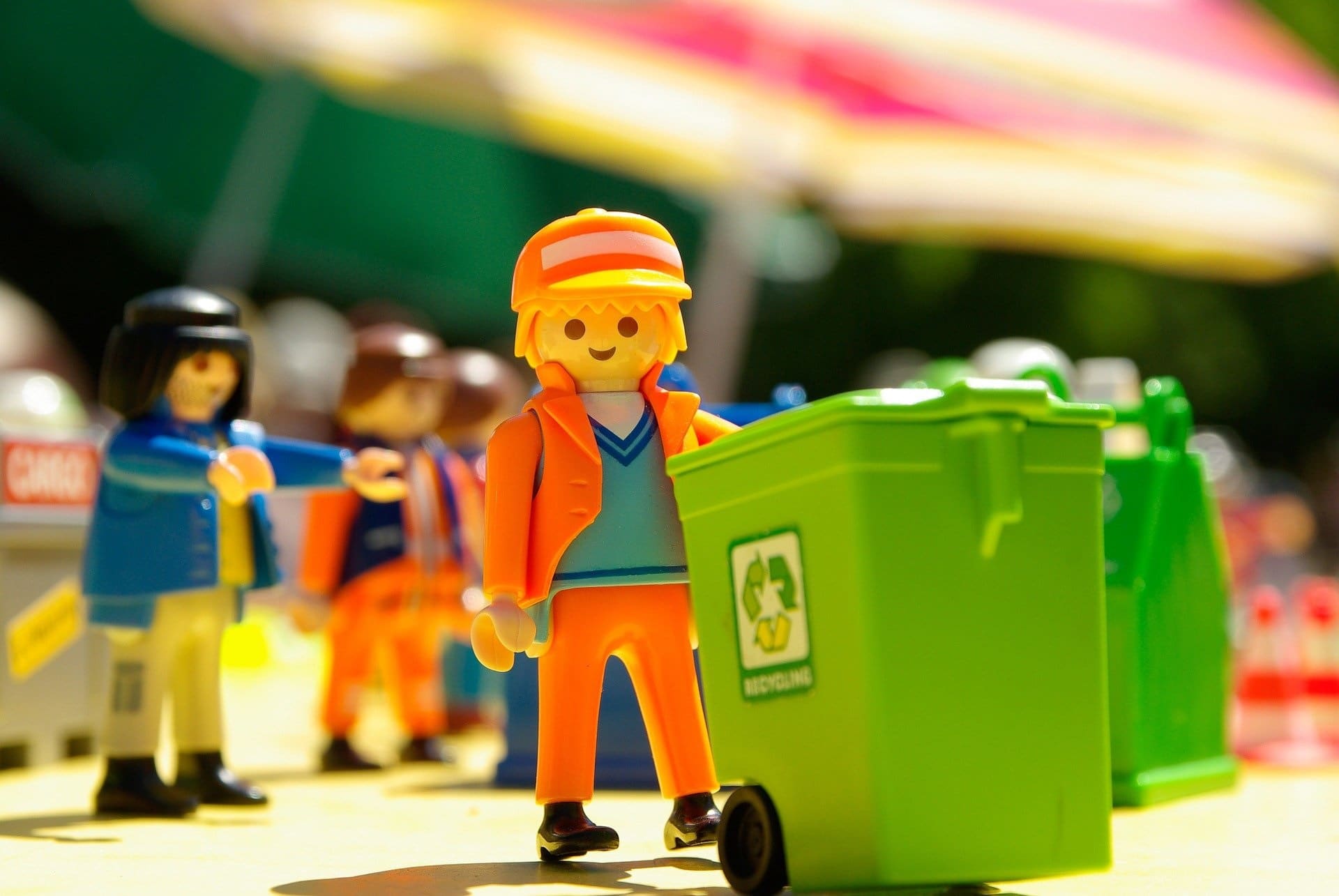 cubos de basura para reciclar