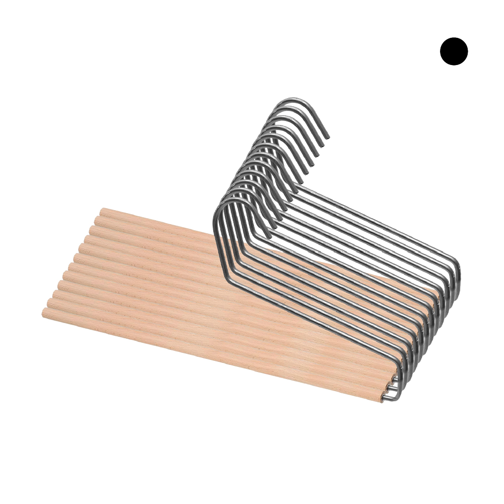 Percha de metal con barra de madera